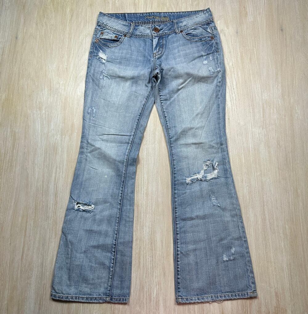 American Eagle AE Artist Low Rise Distressed Y2K Light Wash Flare Denim Jeans 10